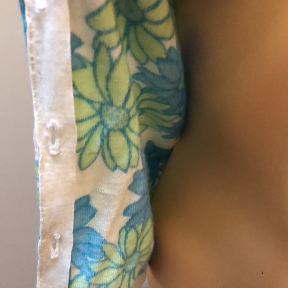 🌸 Floral lightweight wool cardigan - Picture 7 of 13